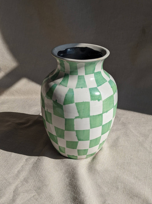 Checkered Vase Gator Green